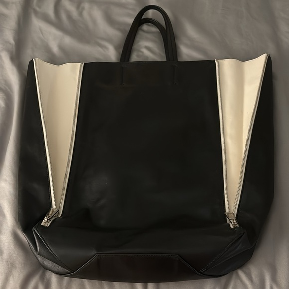 Great used condition Authentic Celine Gusset Cabas Tote Bag - Picture 10 of 11